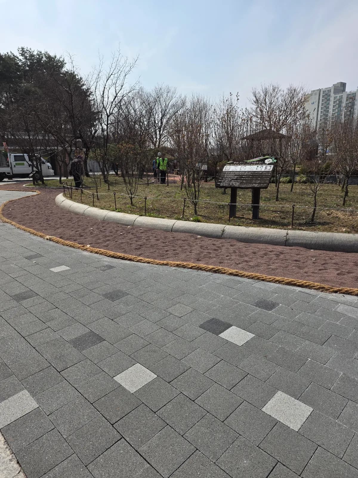 상세